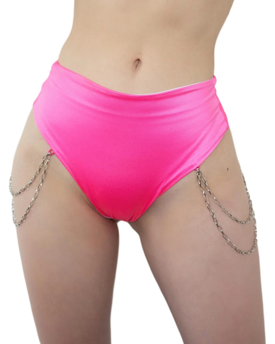 Techno Bish Chain High-Waist Shorts - Image 11
